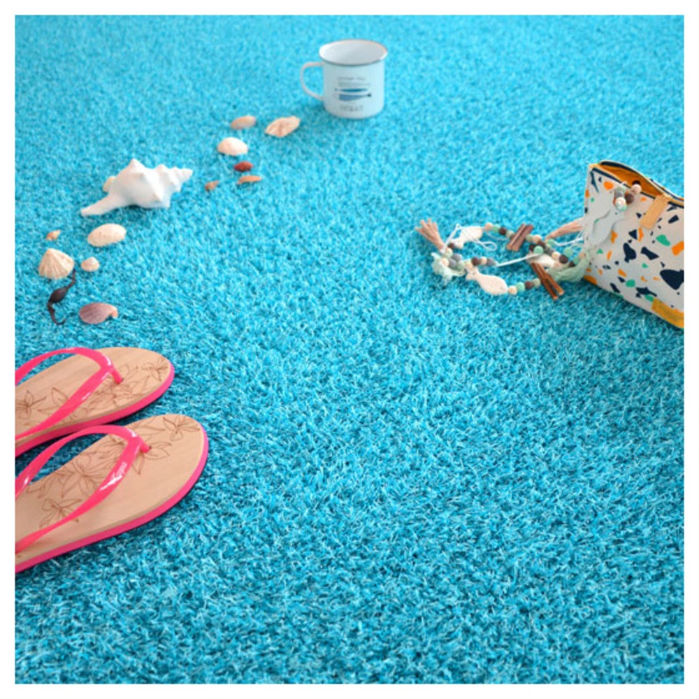 Gazon Synthétique Happy Party - Couleur Bleu - Classé Feu - 20mm - 1m X 3m – Image 3